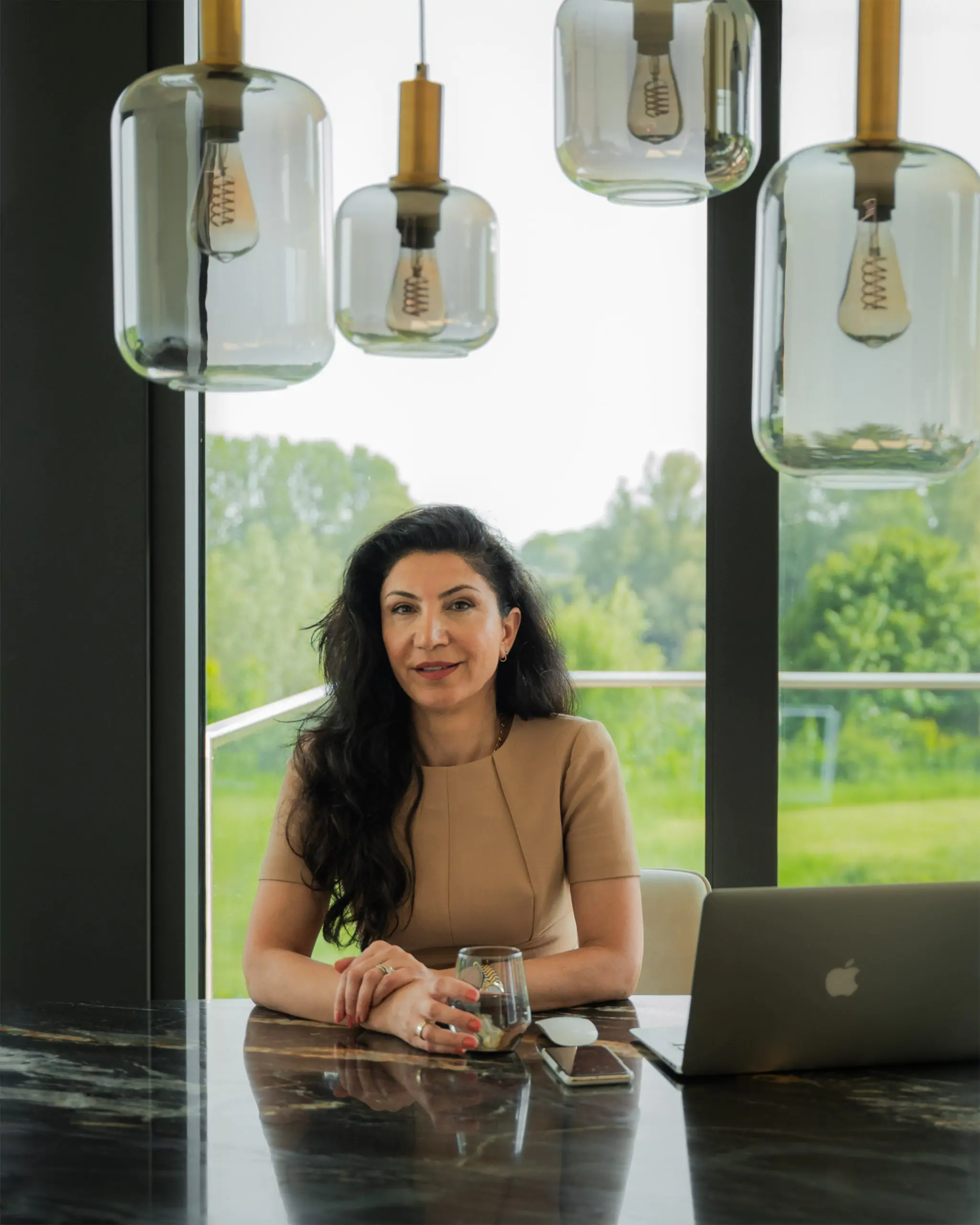 Plan een vrijblijvend gesprek met Songul Kinran van Esenzz Loopbaancoaching